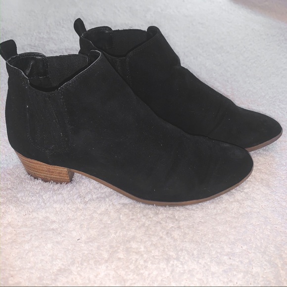 a new day Shoes - Black Ankle Booties